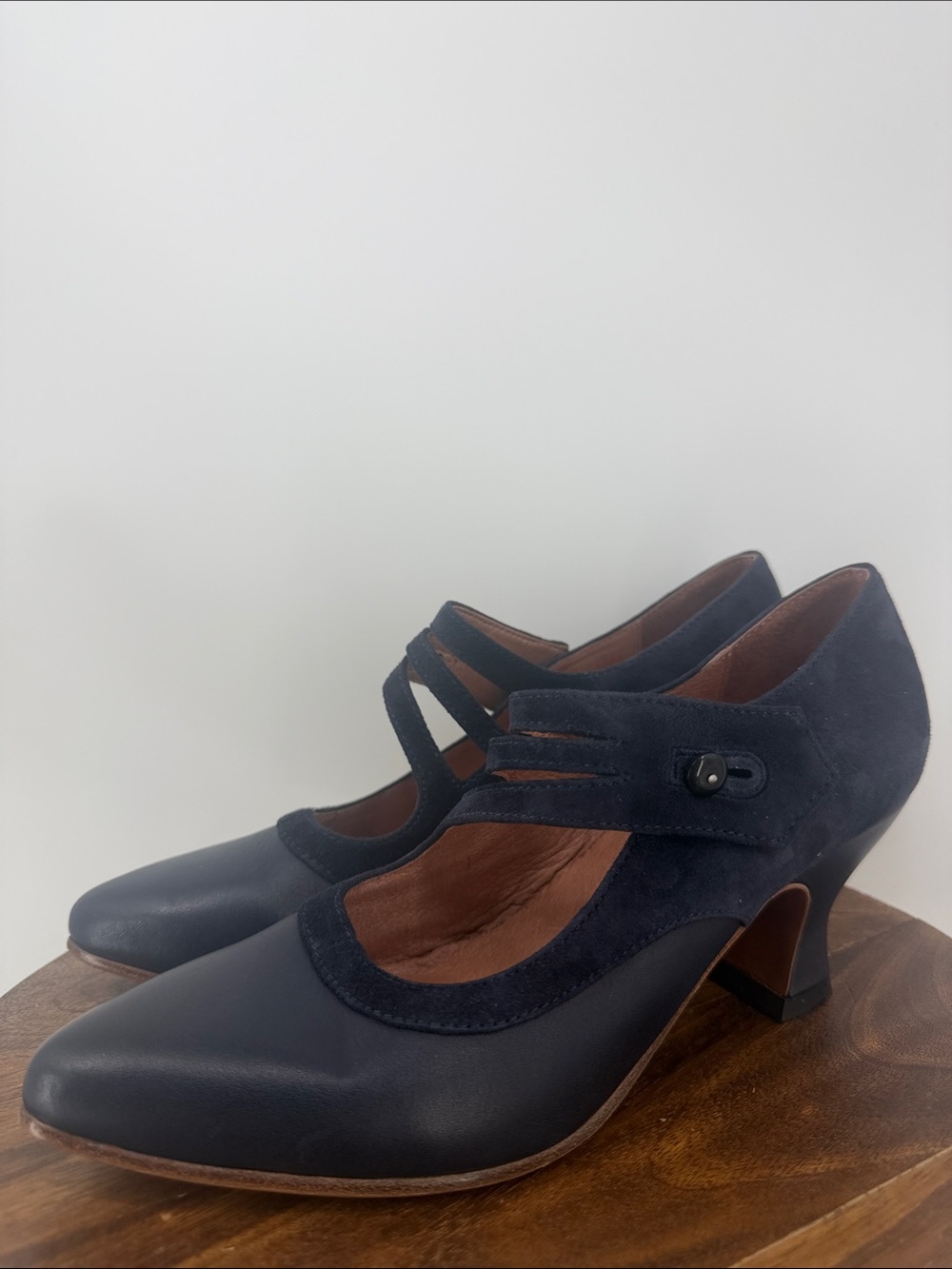 American Duchess Navy Leather Suede Mary Jane Heels‎ Size 7 Vintage Style